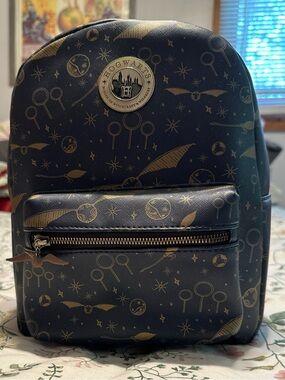 Bioworld Harry Potter Navy and Gold Hogwarts Mini Backpack